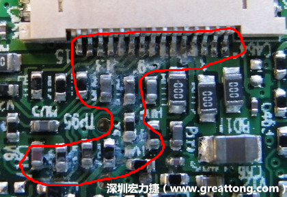 電路板疑似腐蝕氧化，懷疑電流異常過熱造成