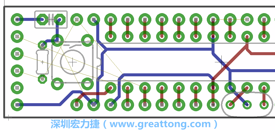 4.1. 把剩下的元件移動到電路板工作區(qū)上。