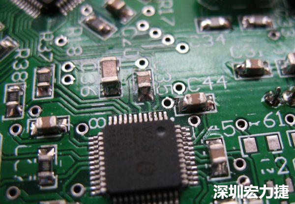 音訊電路訊號品質(zhì)，是影響操作體驗的關(guān)鍵，電路布局要特別注意。
