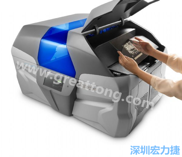 利用3D列印機器可制造多層板。