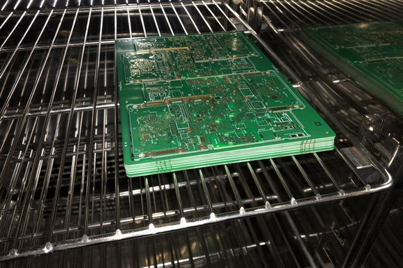 PCB上線前烘烤可以增加焊錫性嗎？